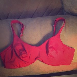 Very comfy padless red bra
